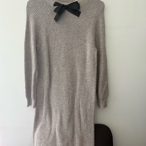 Zara Dresses & Skirts - Zara Gray Knit Sweater with Black Accent